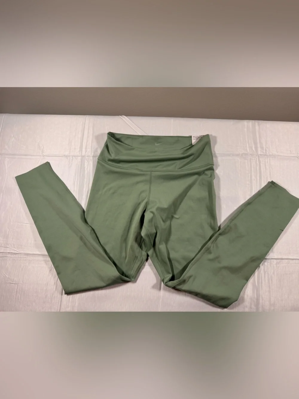 BNWT High-Rise Olive Green Leggings
